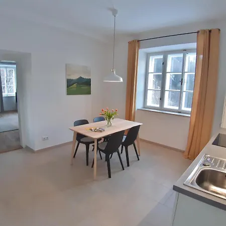 Maria Theresia Berghaus Apartment *